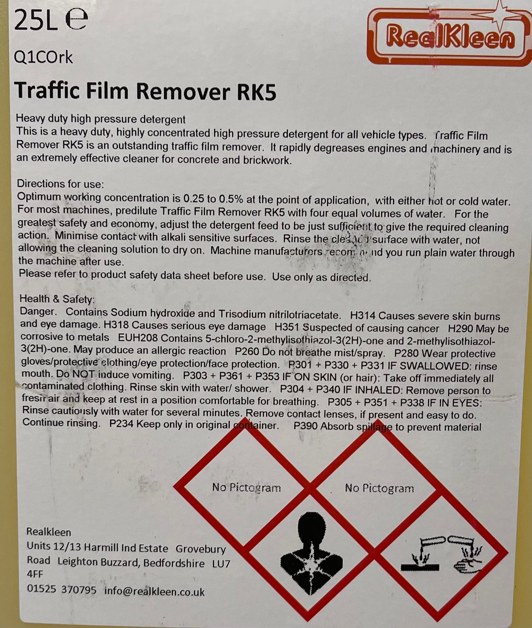 Label of Traffic Film Remover RK5 with safety warnings and RealKleen branding.